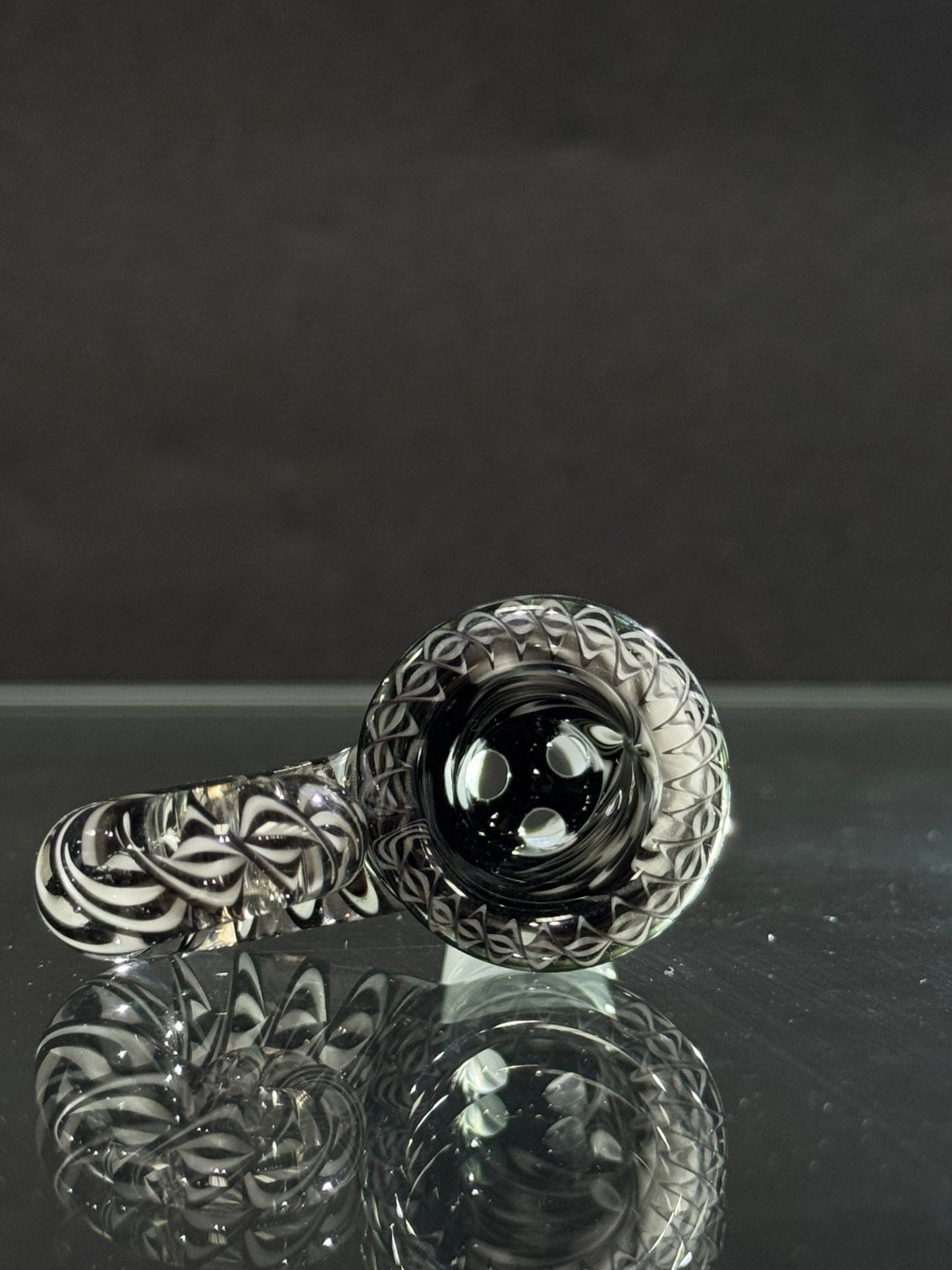 Willstar Glass 14mm Slide - Design #3A Black & White Default Headies Hideout