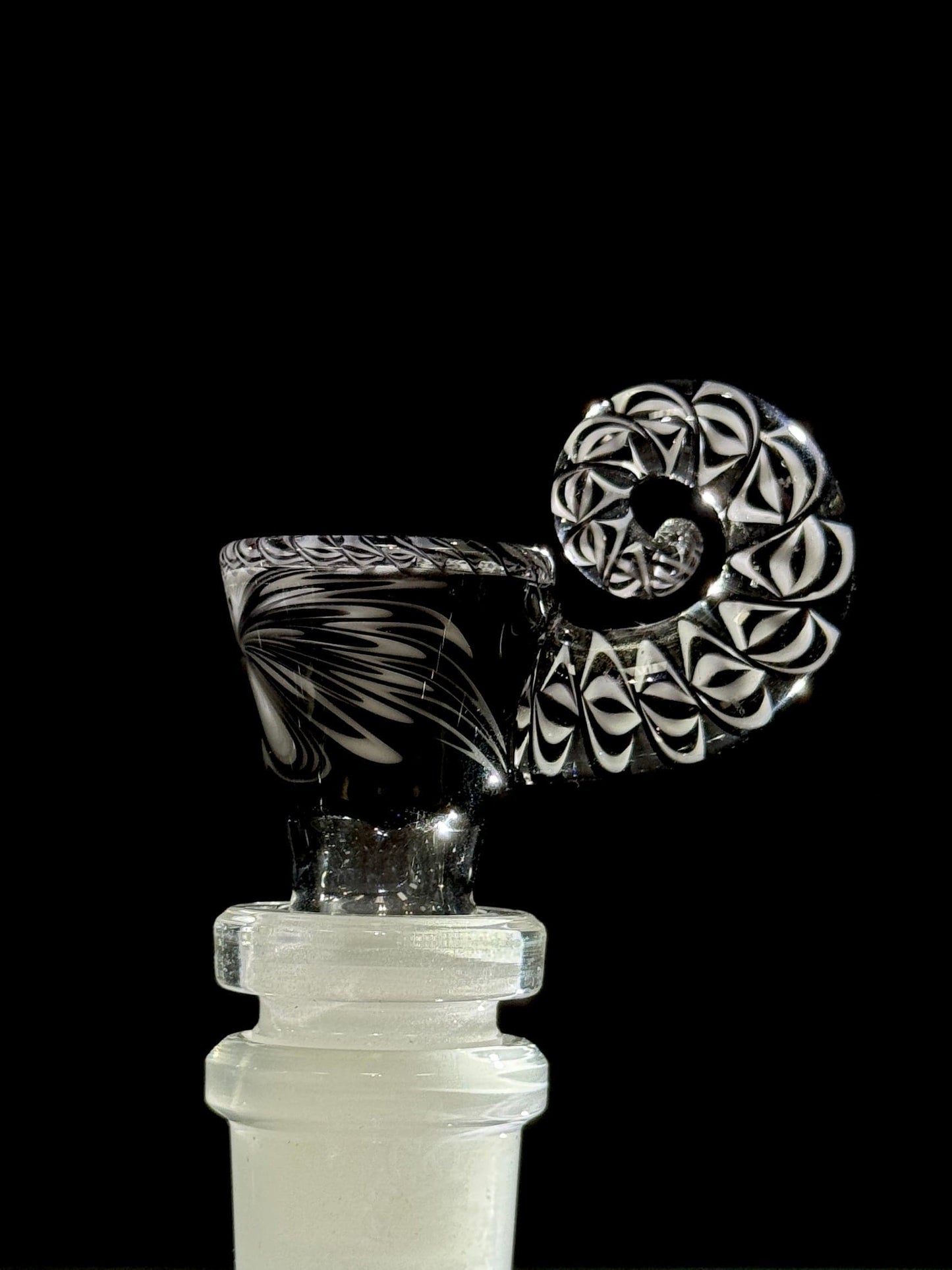 Willstar Glass 14mm Slide - Design #3A Black & White Default Headies Hideout